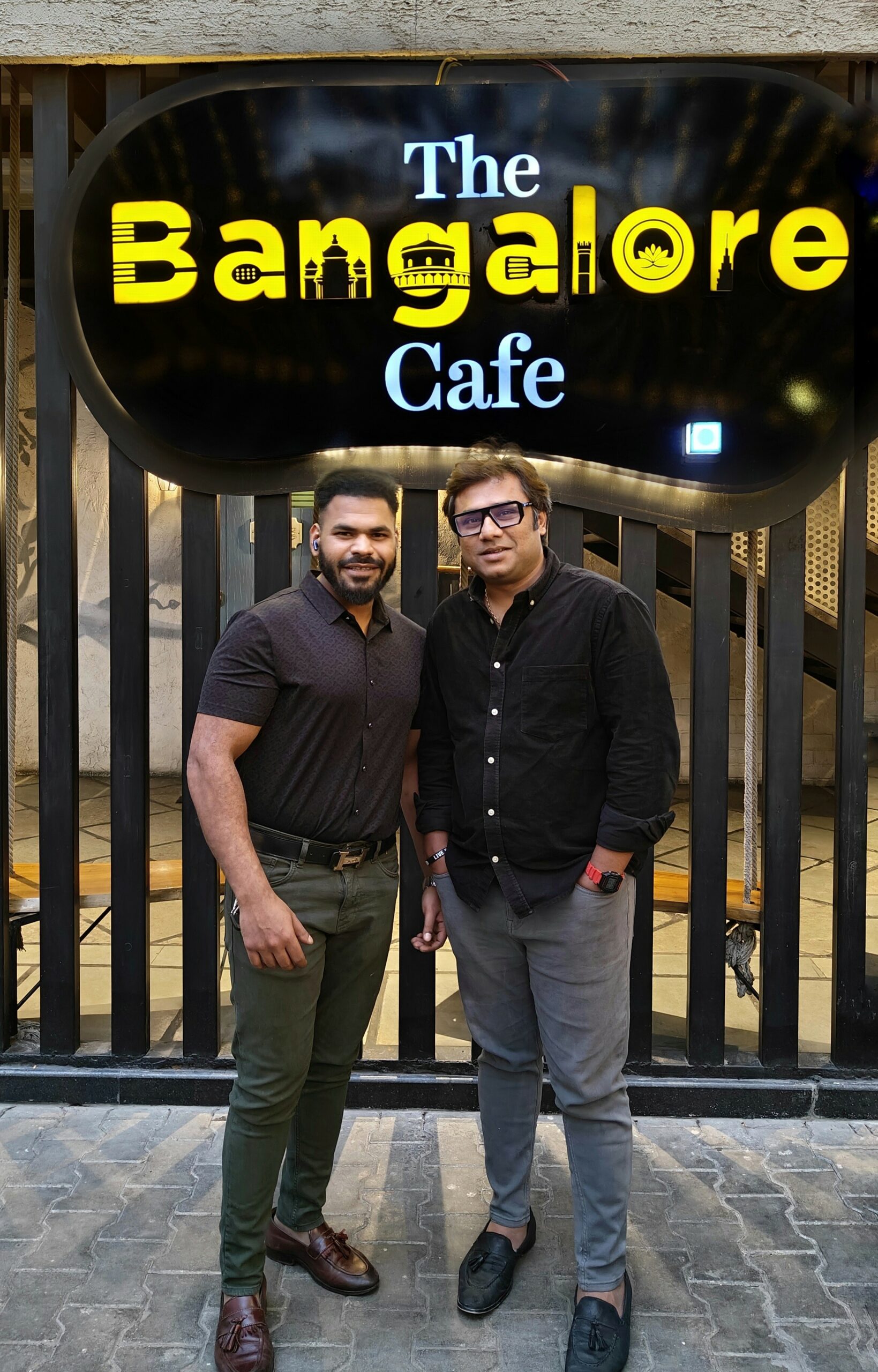 The Bangalore Cafe: Where Culinary Art Meets Comfort. Indulge in Aesthetic Delights and Global Flavors