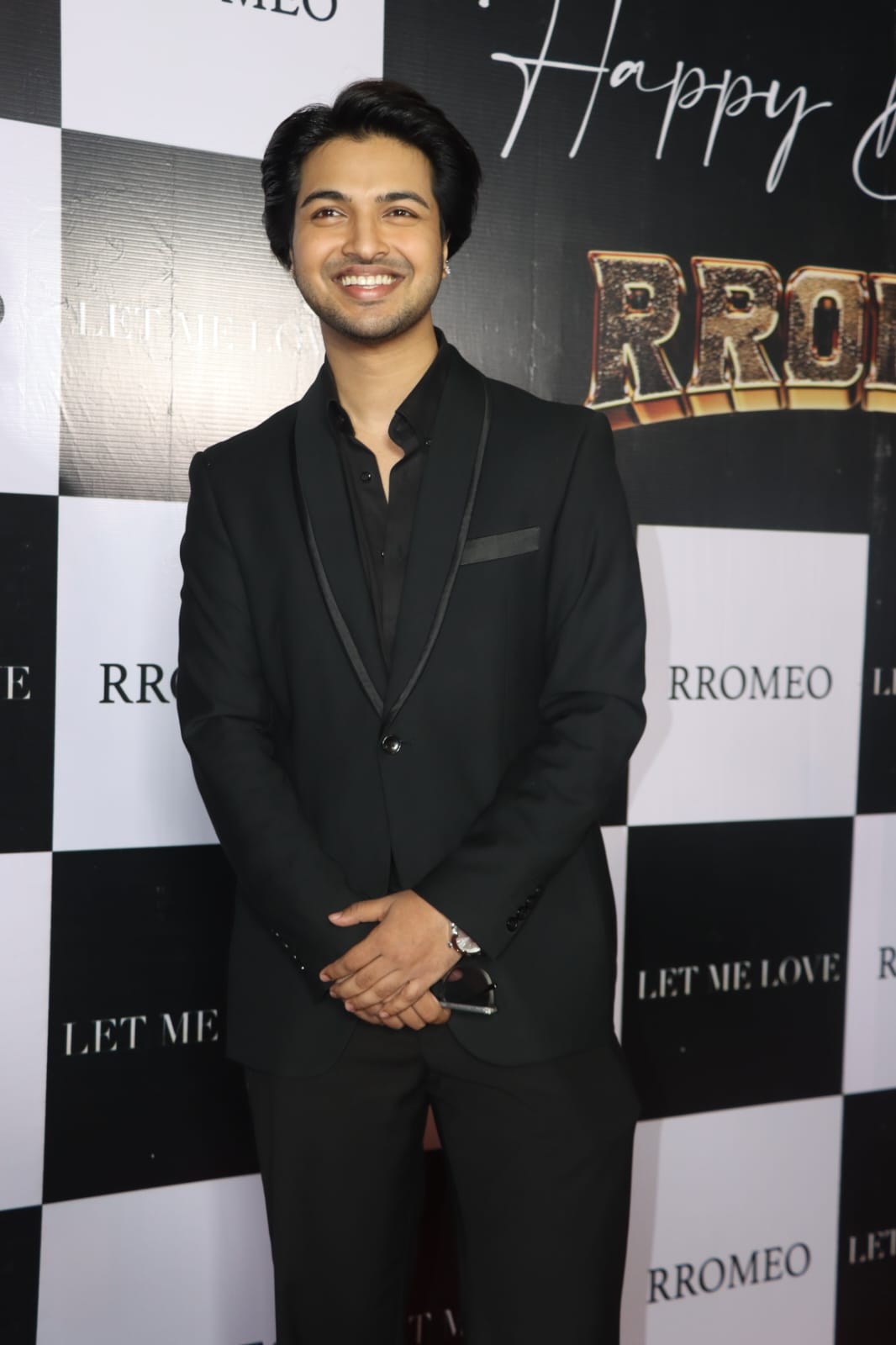 Youth sensation Rromeo launches Romantic Party Anthem Aankhon Main from the album ‘Let Me Love’ on his grand birthday Celebration