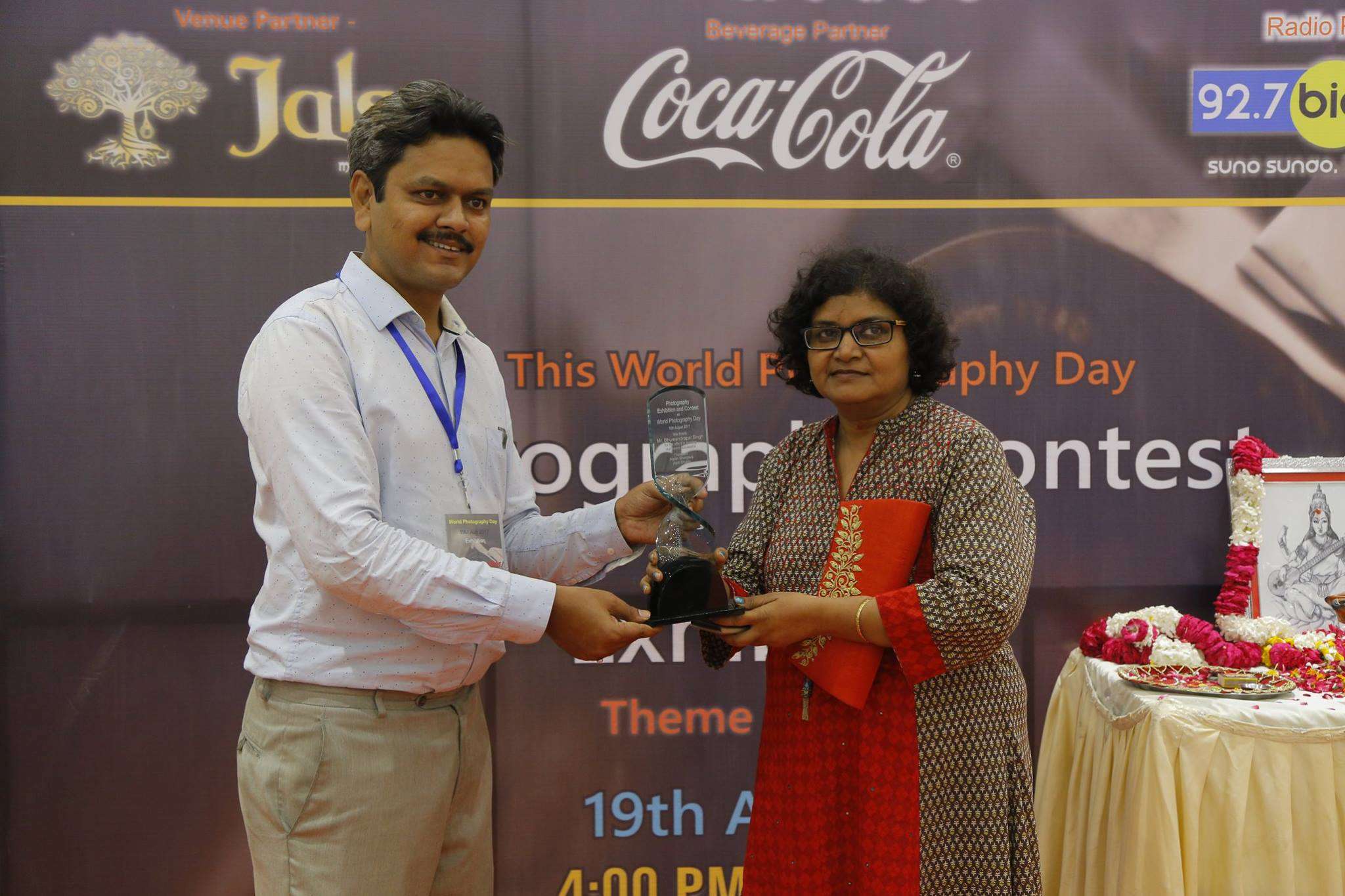 Awaraj transforming the old footwear industry of agra through digital marketing and e-commerce business.