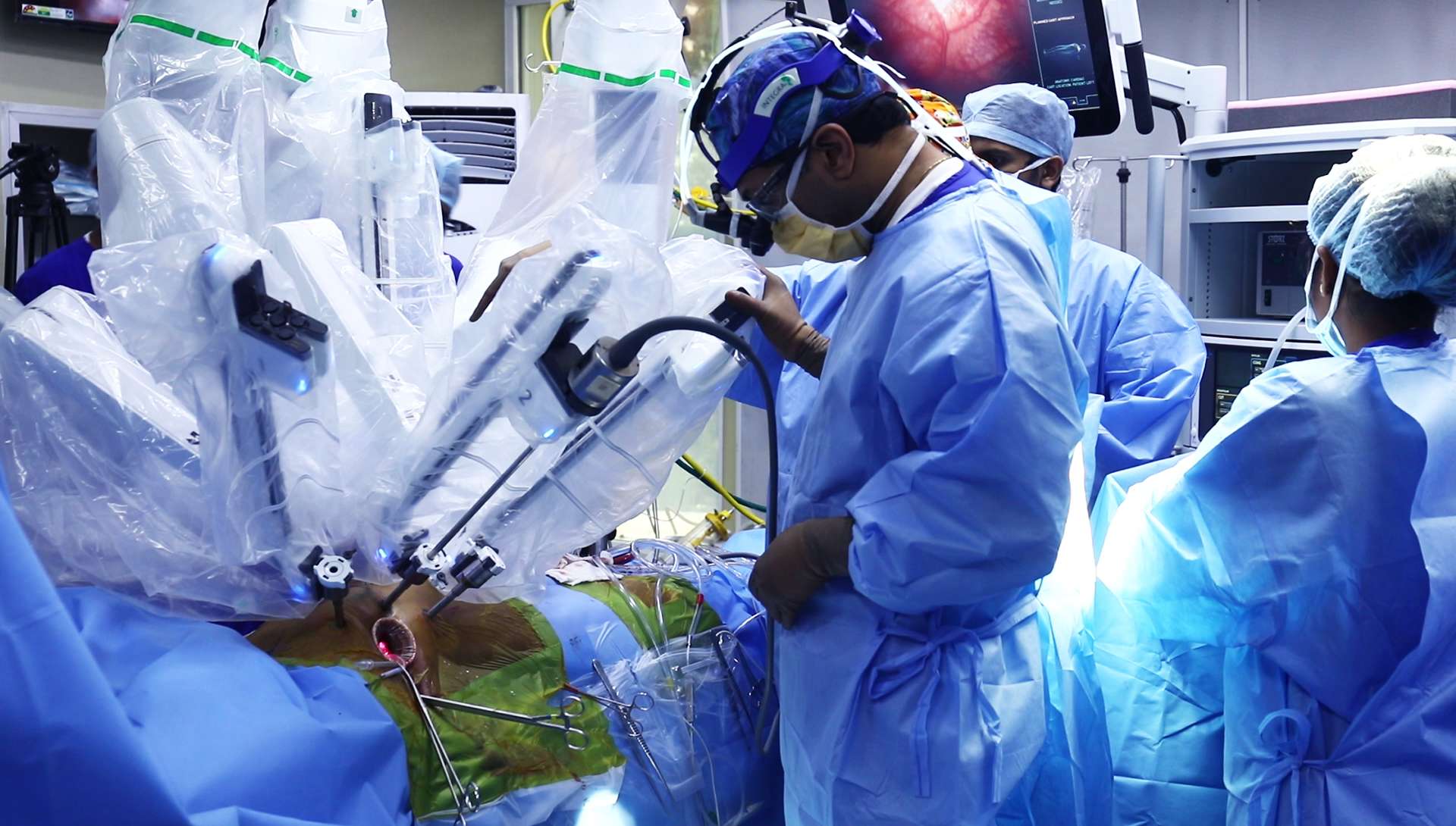 Yemeni Patient with Complex Mitral Valve Disease Undergoes Lifesaving Robotic Procedure at Apollo Hospitals