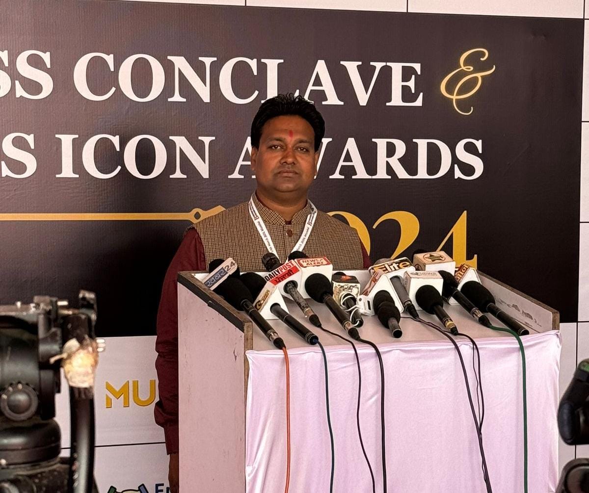 Ahmedabad’s famous Astrologer Praveen Kumar Joshi will be honored in Colombo by former President Mahinda Rajapaksa