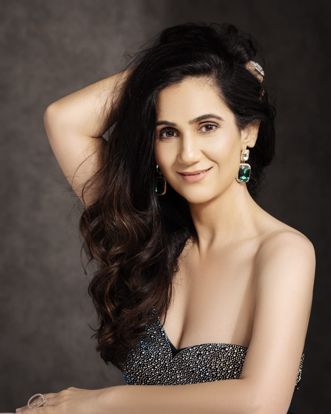 Anita Majoo Proothi – Woman of Fashion , Glamour and Style