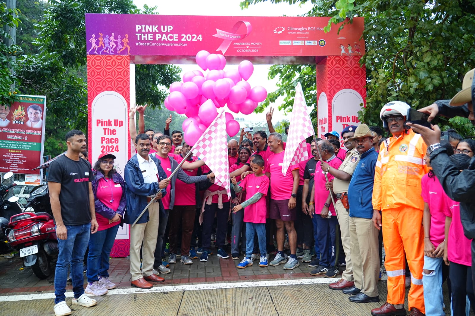 “Gleneagles BGS Hospital’s ‘Pink Wave’ Marks 9 Years: Over 1,000 Join ‘Pink Up the Pace 2024’ for Breast Cancer Awareness Despite Heavy Rain”